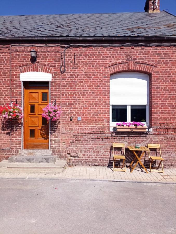 Gite A La Ferme Chez Magali Escaudoeuvres Exterior foto